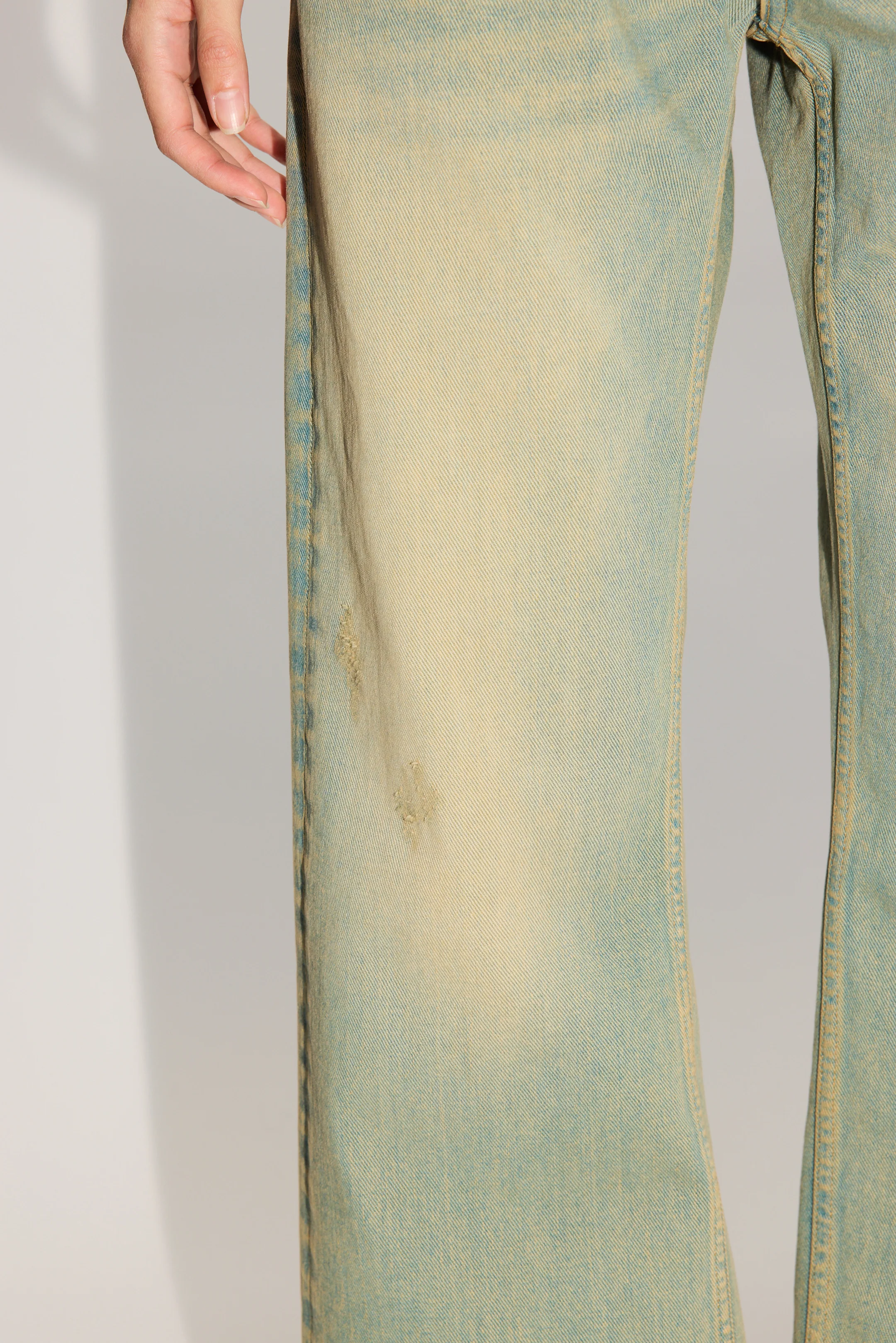 Loose-Fit Jeans - Image 7