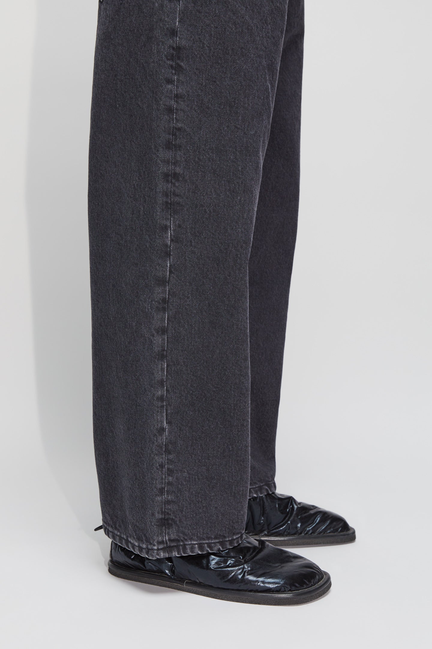 Wide-Leg Cropped Jeans - Image 8