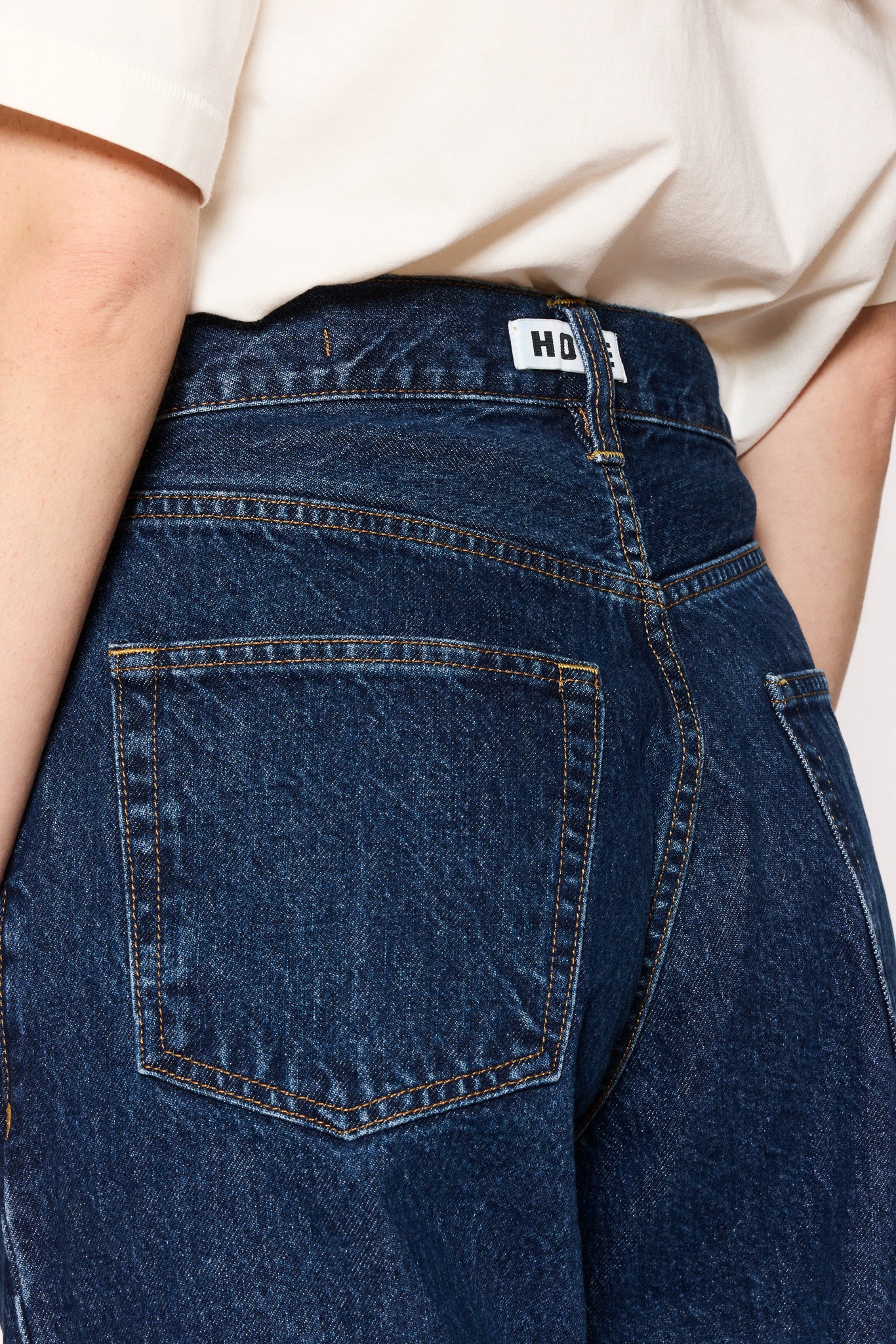 Loose-Fit Jeans - Image 7