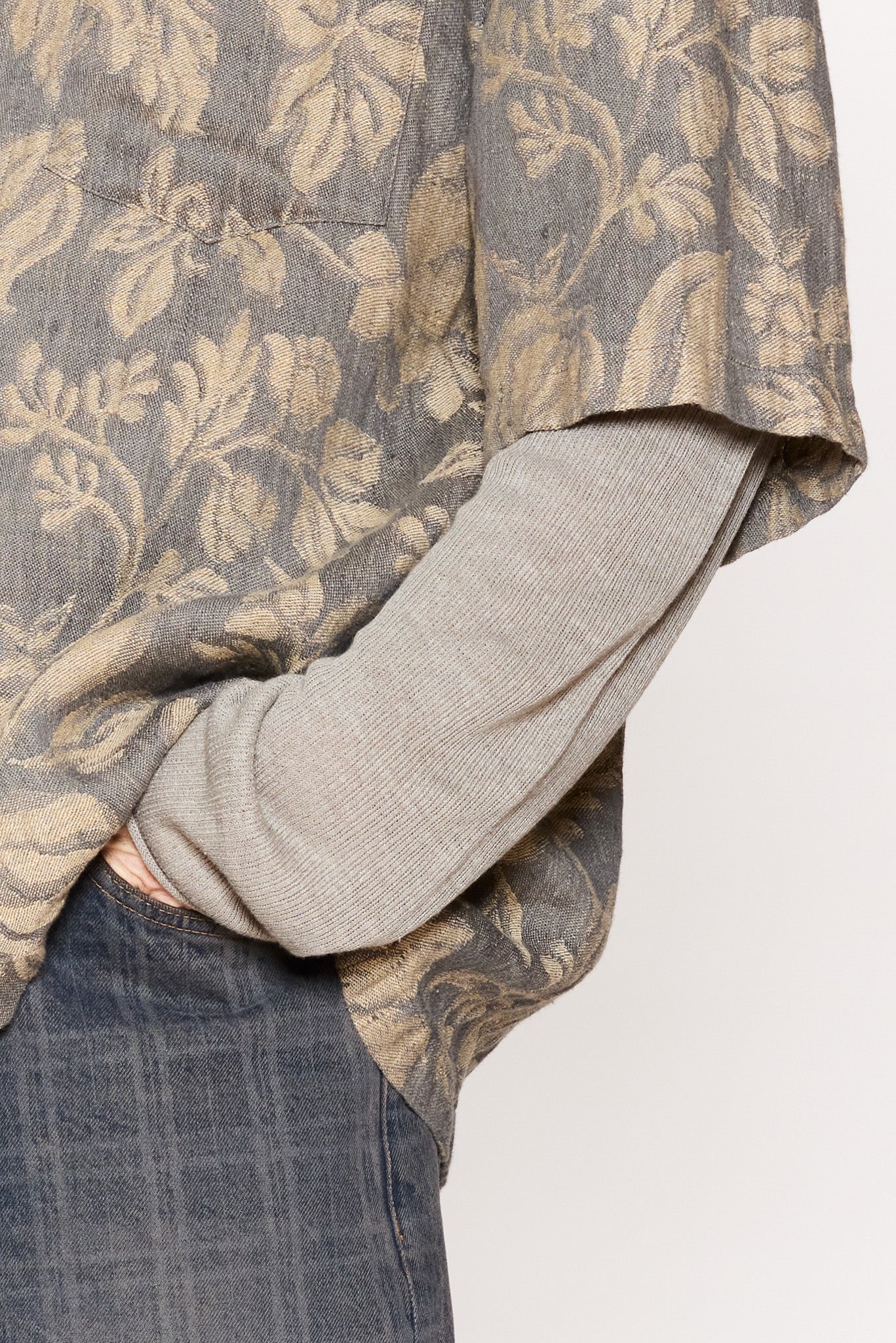 Short-Sleeve Shirt - Image 4